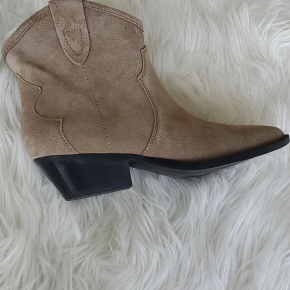 SPRING SALE NWT Chelsea & Violet leather 👢 boota - Picture 8 of 8